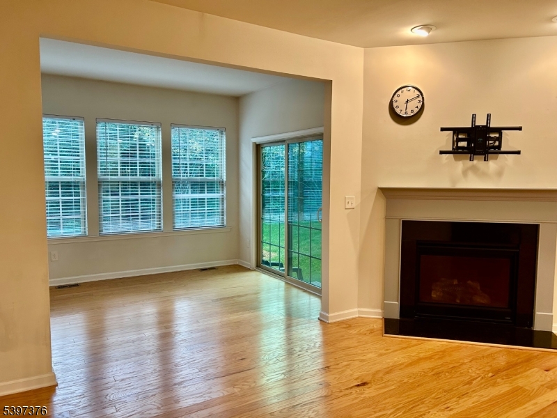 Kensington Square - Residential Lease