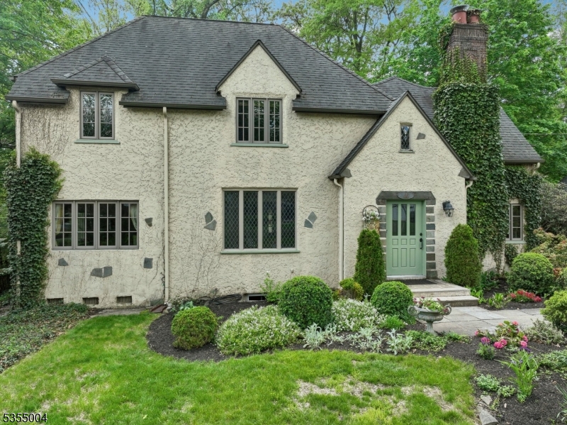 Knollwood - Residential