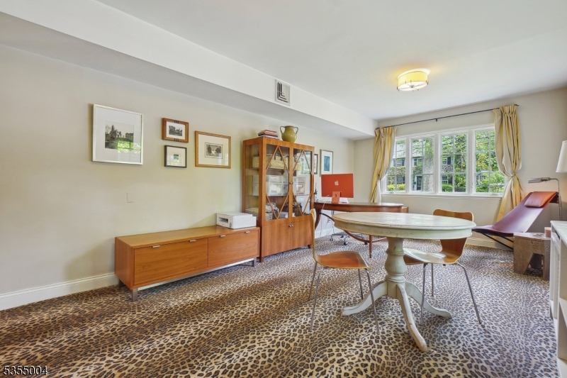 Knollwood - Residential