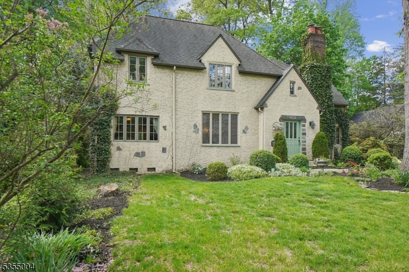 Knollwood - Residential