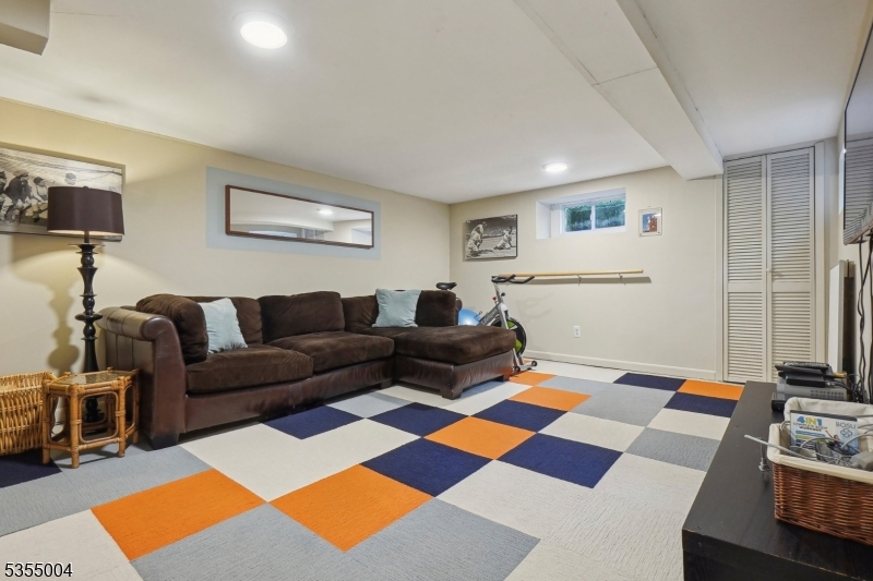 Knollwood - Residential