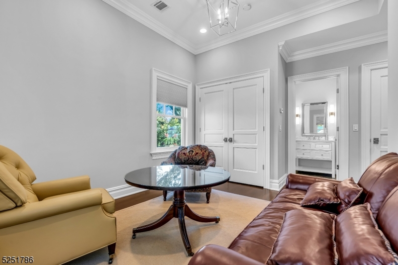 Rolling Hill - Residential