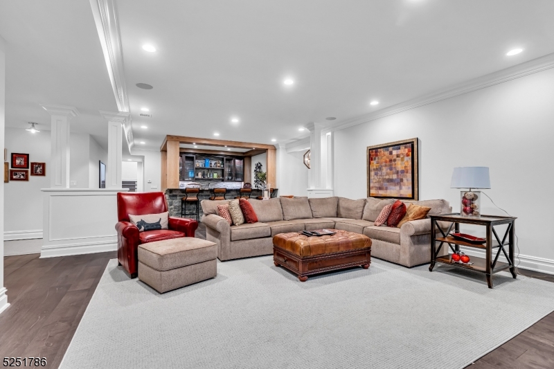 Rolling Hill - Residential