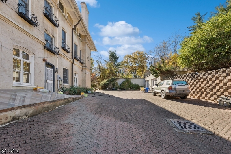 Estate - Residential