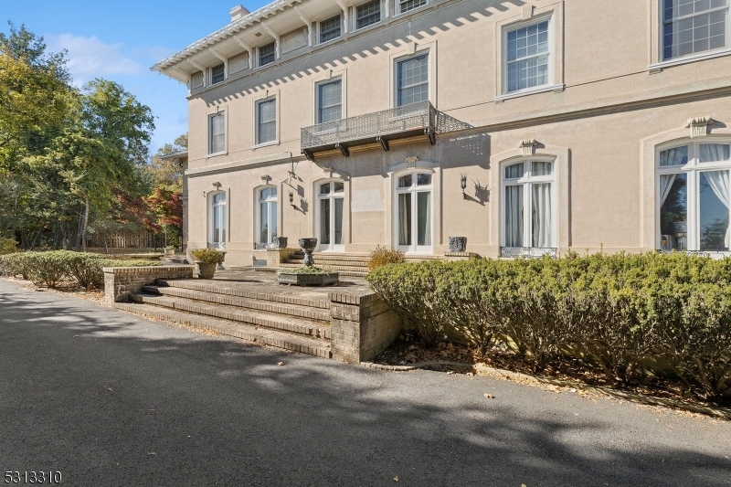 Estate - Residential