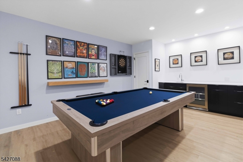 Rolling Hill - Residential
