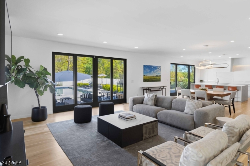 Rolling Hill - Residential