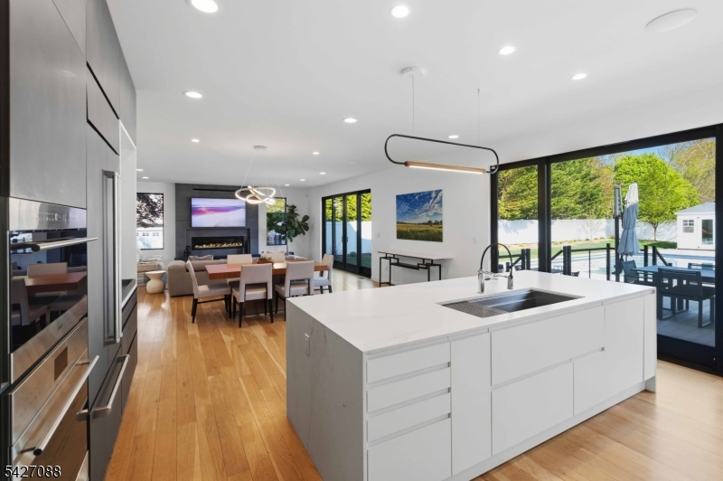 Rolling Hill - Residential