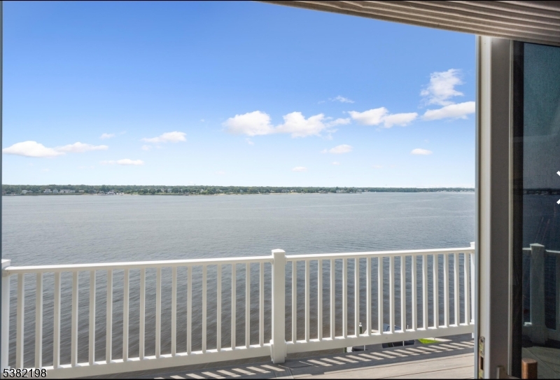 Toms River Township, New Jersey 08753, United States, 3 Bedrooms Bedrooms, ,3 BathroomsBathrooms,Residential,Active,201809