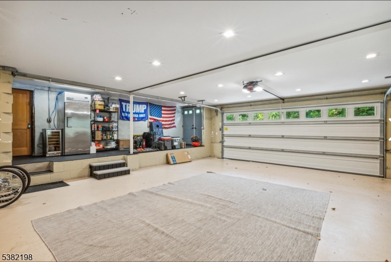 Toms River Township, New Jersey 08753, United States, 3 Bedrooms Bedrooms, ,3 BathroomsBathrooms,Residential,Active,201809