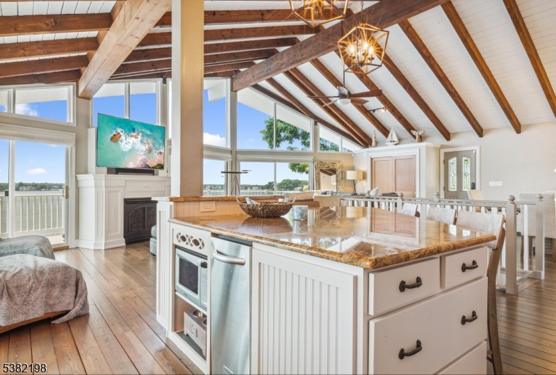 Toms River Township, New Jersey 08753, United States, 3 Bedrooms Bedrooms, ,3 BathroomsBathrooms,Residential,Active,201809