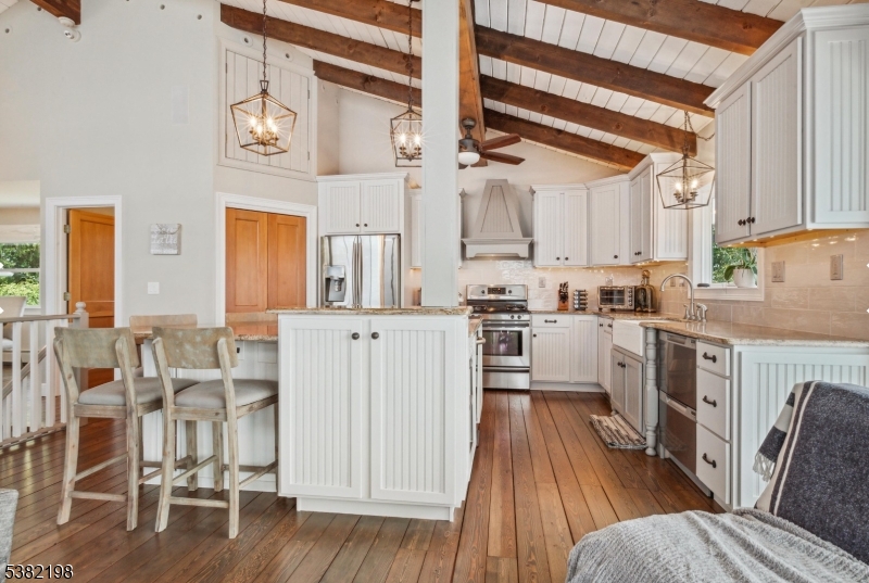 Toms River Township, New Jersey 08753, United States, 3 Bedrooms Bedrooms, ,3 BathroomsBathrooms,Residential,Active,201809