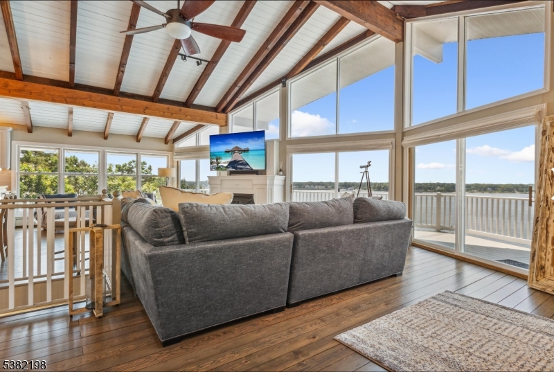 Toms River Township, New Jersey 08753, United States, 3 Bedrooms Bedrooms, ,3 BathroomsBathrooms,Residential,Active,201809