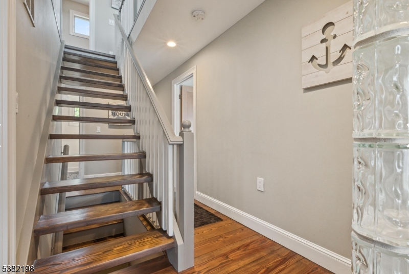 Toms River Township, New Jersey 08753, United States, 3 Bedrooms Bedrooms, ,3 BathroomsBathrooms,Residential,Active,201809