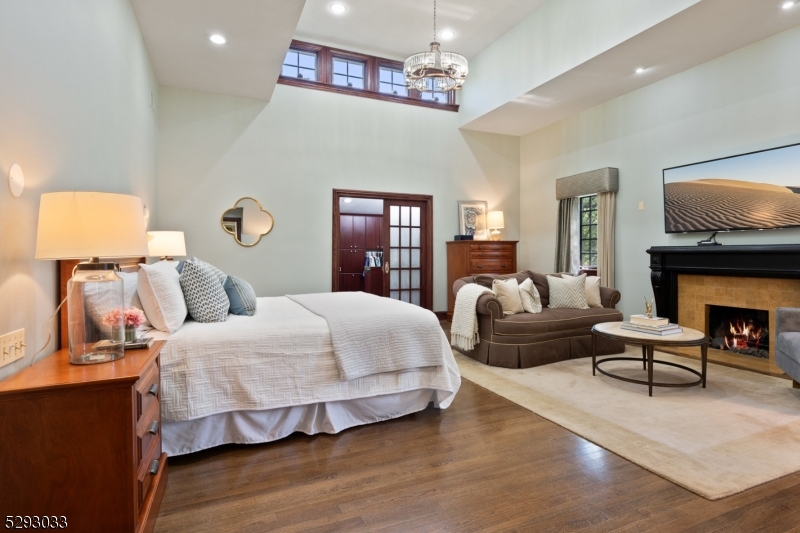 OLD SHORT HILLS - Residential