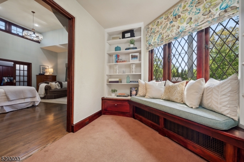 OLD SHORT HILLS - Residential