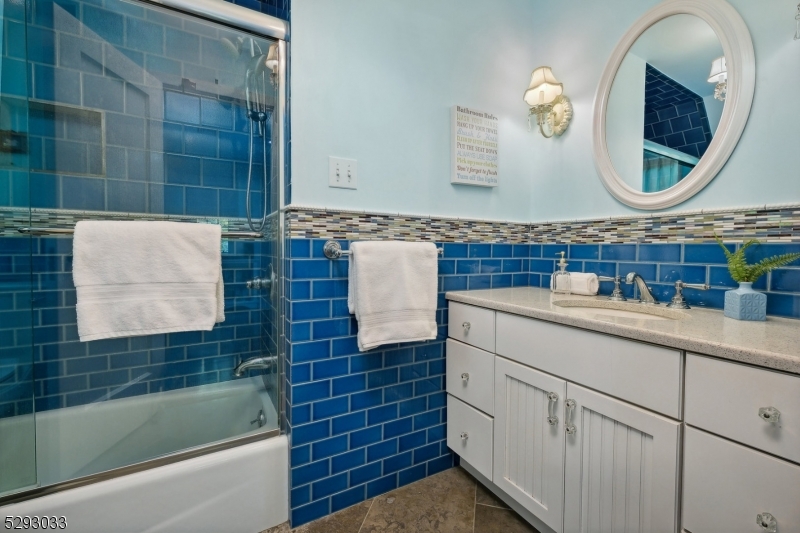 OLD SHORT HILLS - Residential