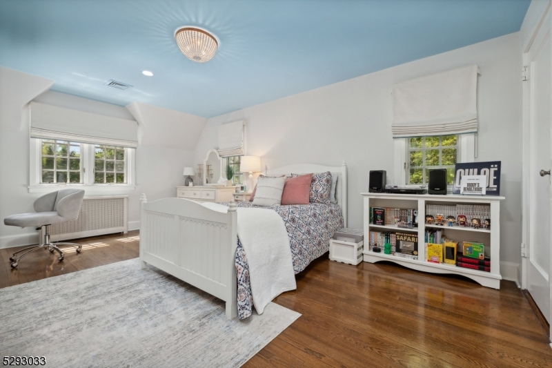 OLD SHORT HILLS - Residential