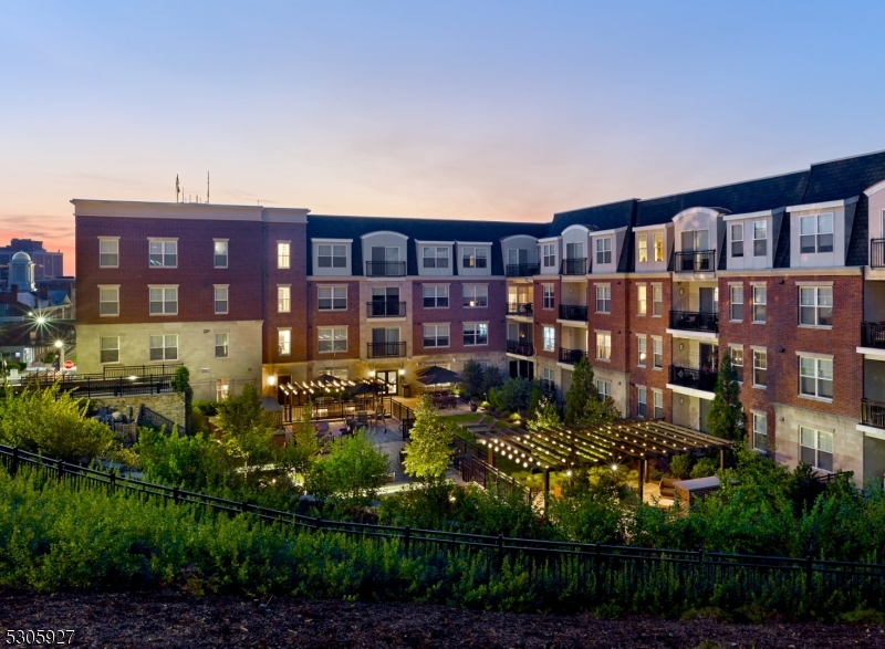 Court House - Residential Lease