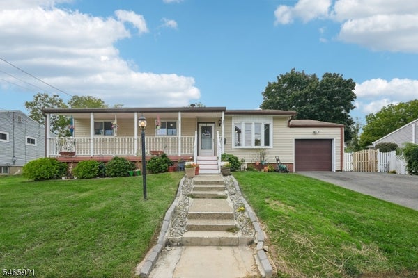 25 LAWRENCE DR, HACKETTSTOWN, NJ 07840 - Image 6b66789820cbfd0ea04a3d5e65c2fa5e/537444173