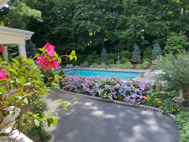 SLEEPY HOLLOW - Residential