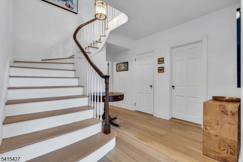 SLEEPY HOLLOW - Residential