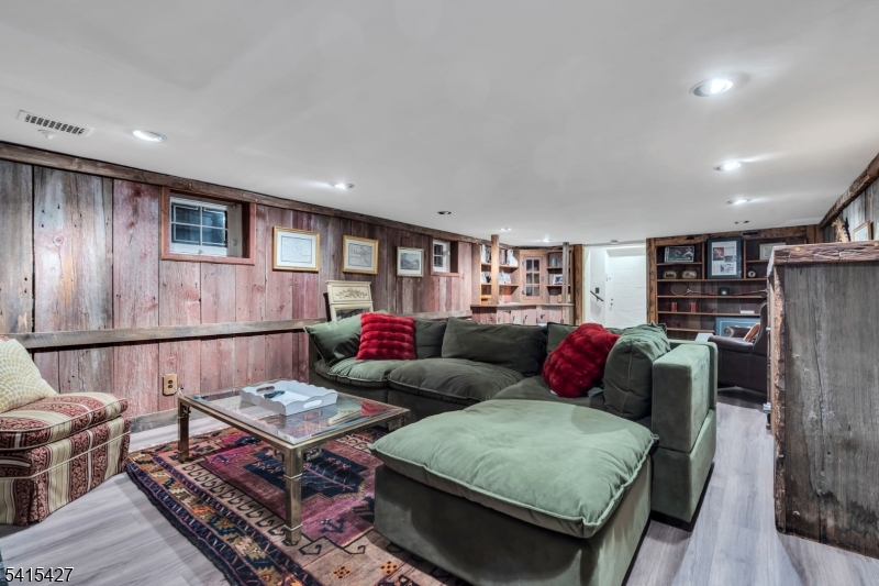 SLEEPY HOLLOW - Residential