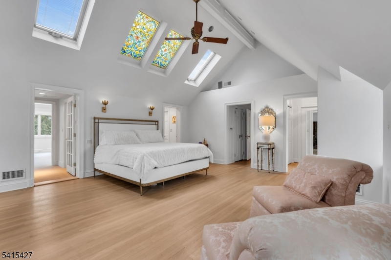 SLEEPY HOLLOW - Residential