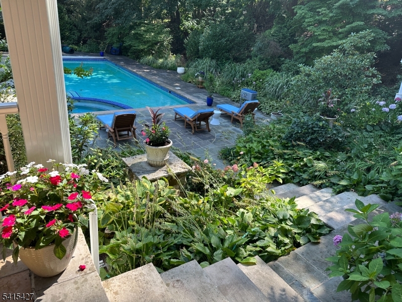 SLEEPY HOLLOW - Residential