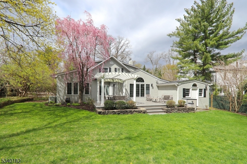 21 Lenox Rd