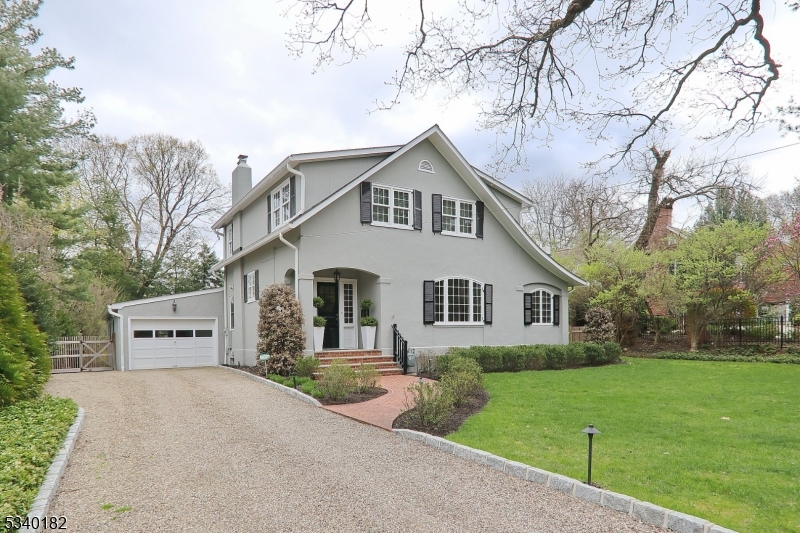 21 Lenox Rd