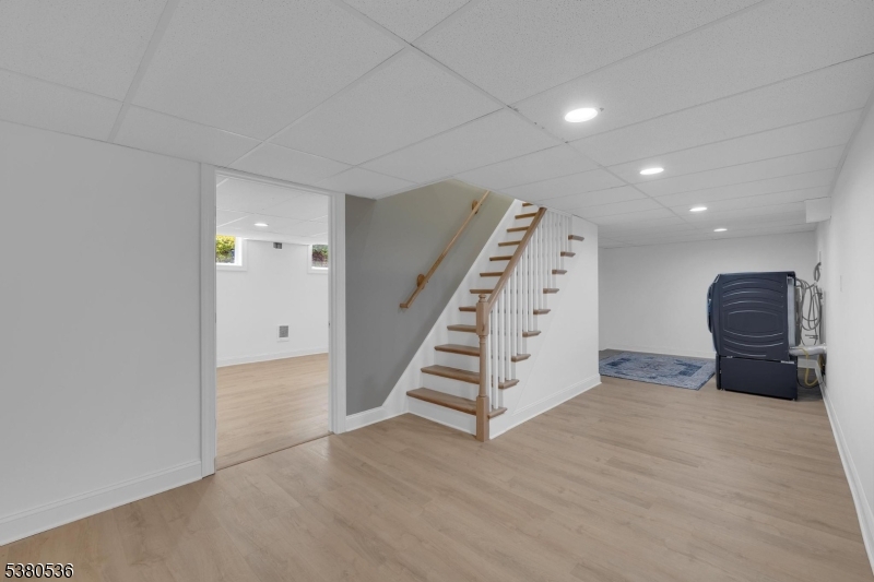 Neshanic - Residential