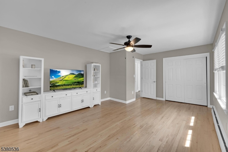 Neshanic - Residential