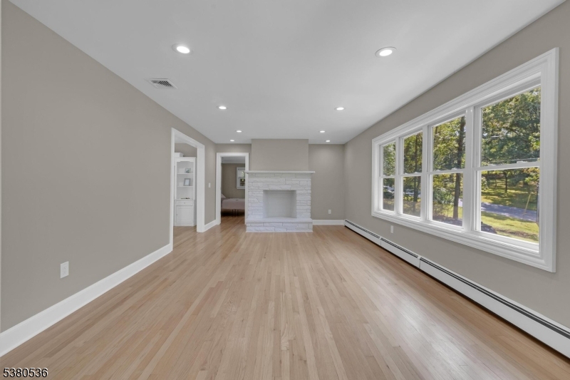 Neshanic - Residential