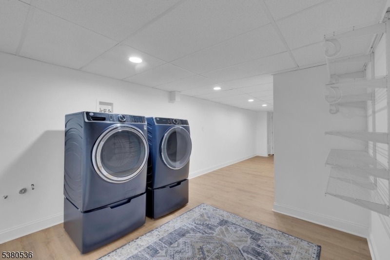 Neshanic - Residential