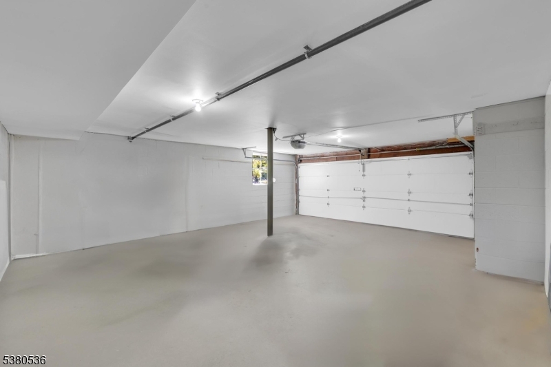 Neshanic - Residential