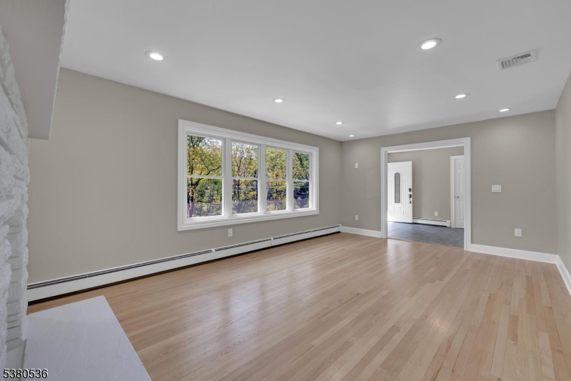 Neshanic - Residential