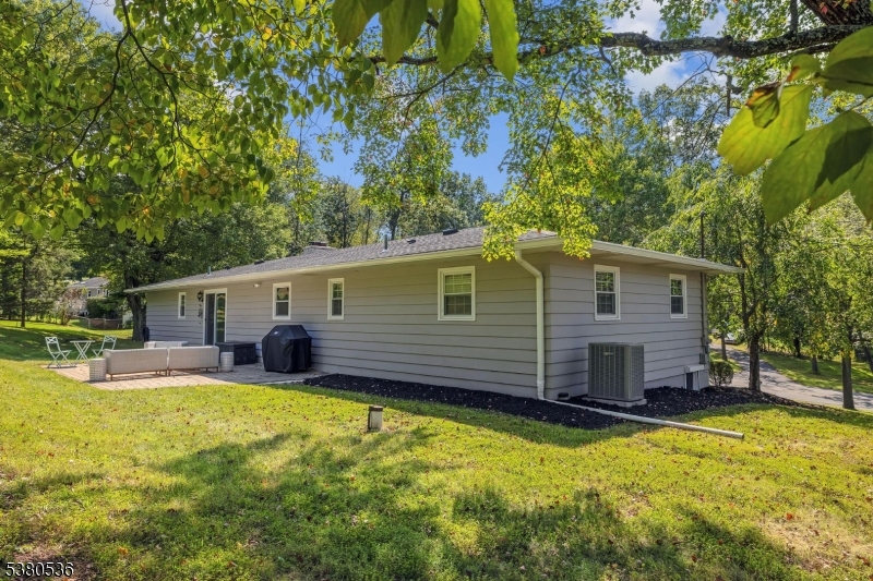 Neshanic - Residential