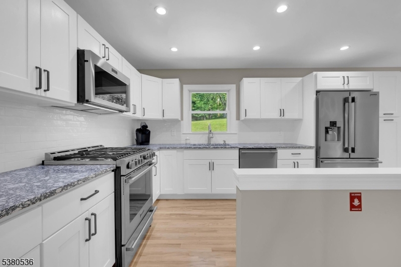 Neshanic - Residential