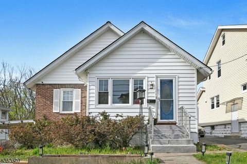 42 Second St, Dumont Boro, NJ 07628 - MLS#: 3959209