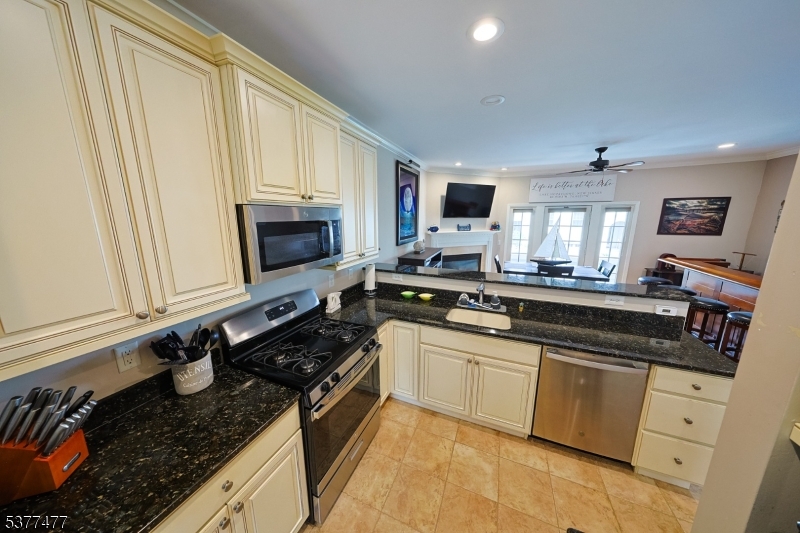 Lakeshore Village - Residential