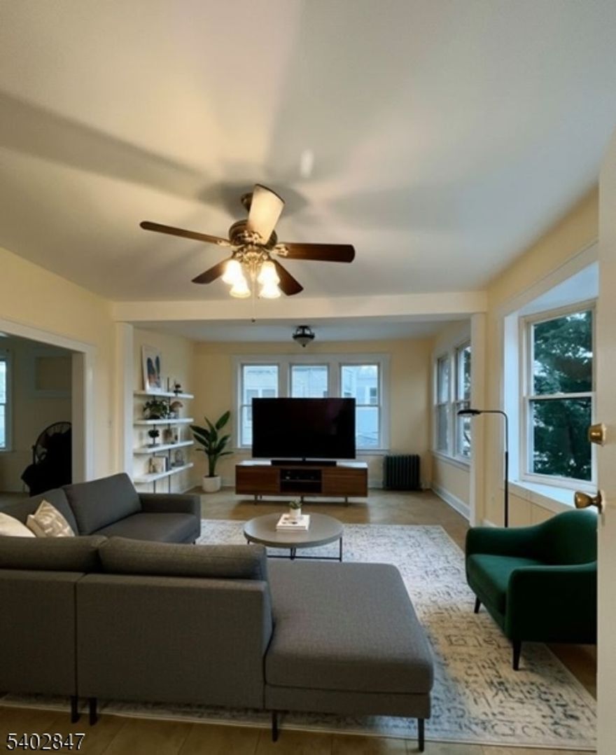 Beautifully remodeled 2-bedroom, 1-bath apartment featuring a spacious living room, dining room, in-unit washer and dryer, private balcony, and walk-in closet. Enjoy the convenience of updated appliances and modern finishes throughout.