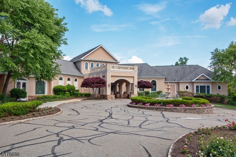 Fox Hills - Residential