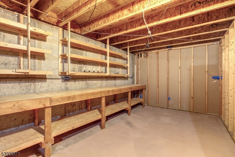 Four Seasons - Residential