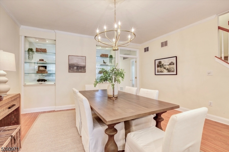 Four Seasons - Residential