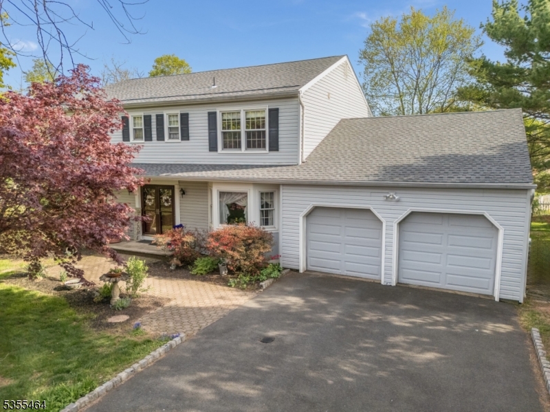 12 Shady Brook Ct
