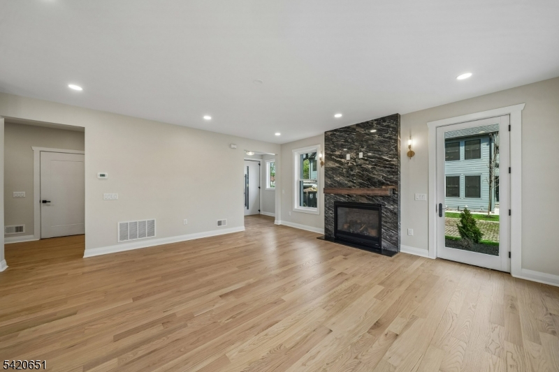 Central Villas - Residential