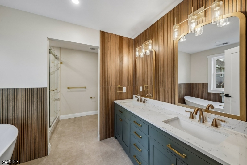 Central Villas - Residential