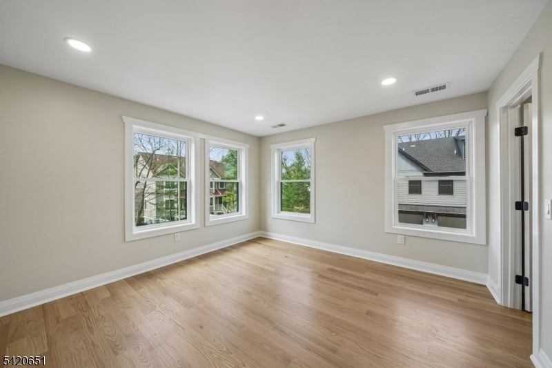 Central Villas - Residential