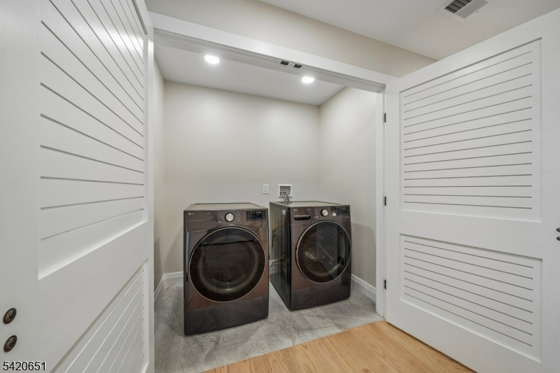 Central Villas - Residential